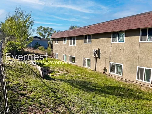 1075 Magnolia St Photo 1