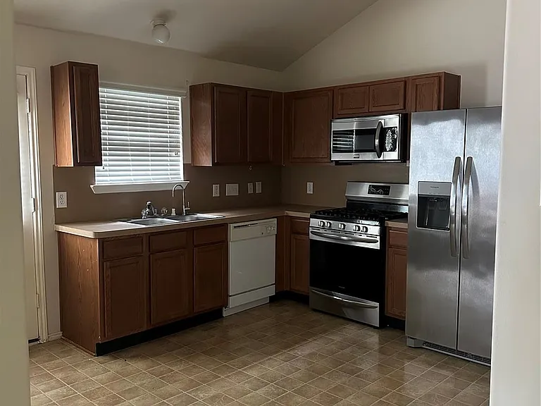 15823 Regal Trace Ln — Photo 11