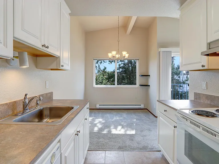 1706 NW 59th St #202 — Photo 18