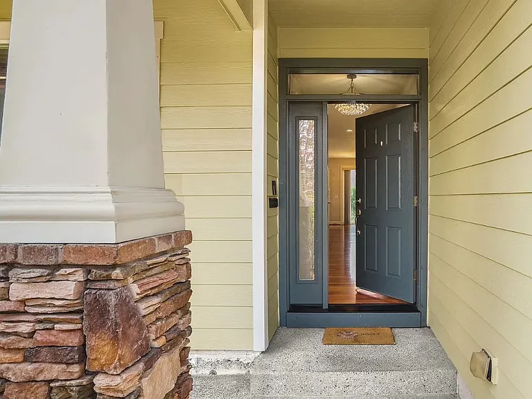 3426 Doubletree St — Photo 3
