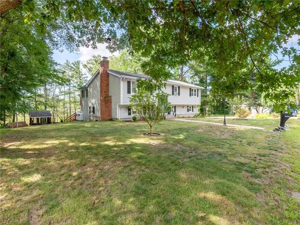199 Greenville Rd, North Smithfield, RI 02896