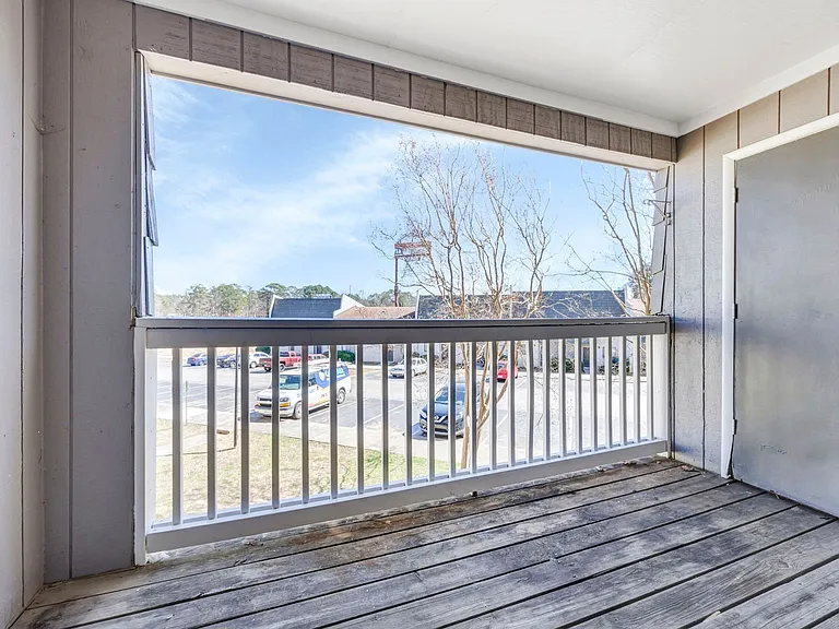 Gleneagle Apartment Homes — Photo 33