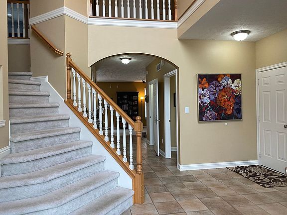 2nd image of 420 Gateshead Ct