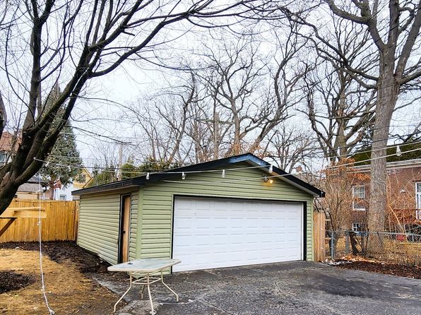 312 Hull Ct, Waukegan, IL 60085