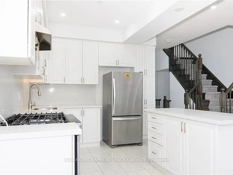 14 Cleland Ave — Photo 10