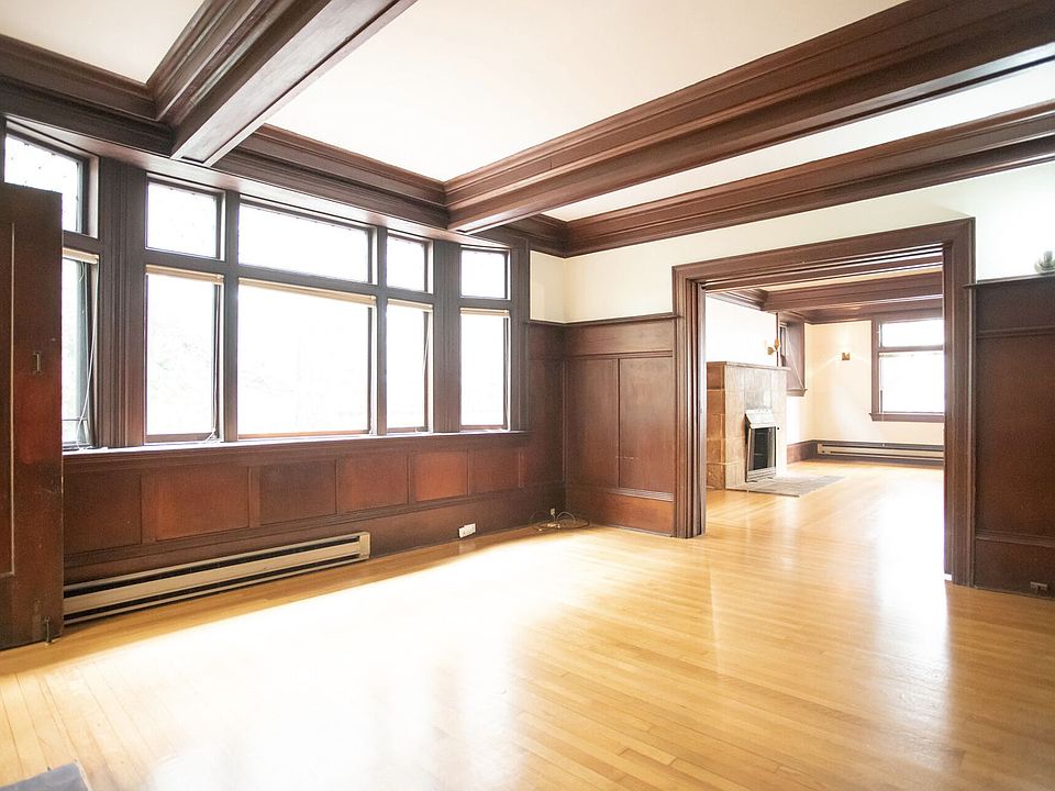 Building Photo 5