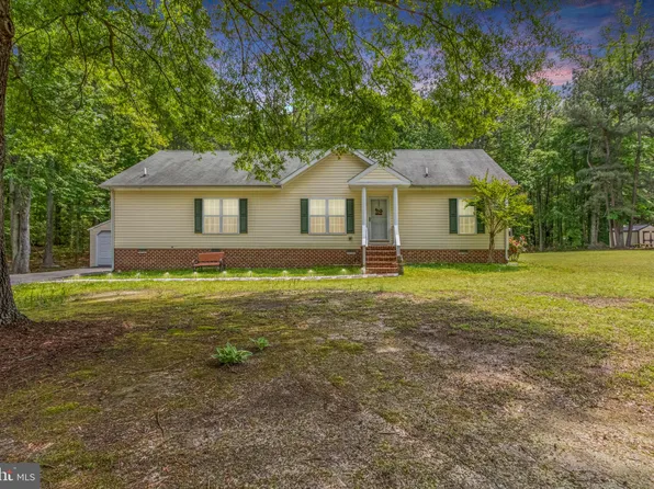 182 Beacon Ct, Montross, VA 22520