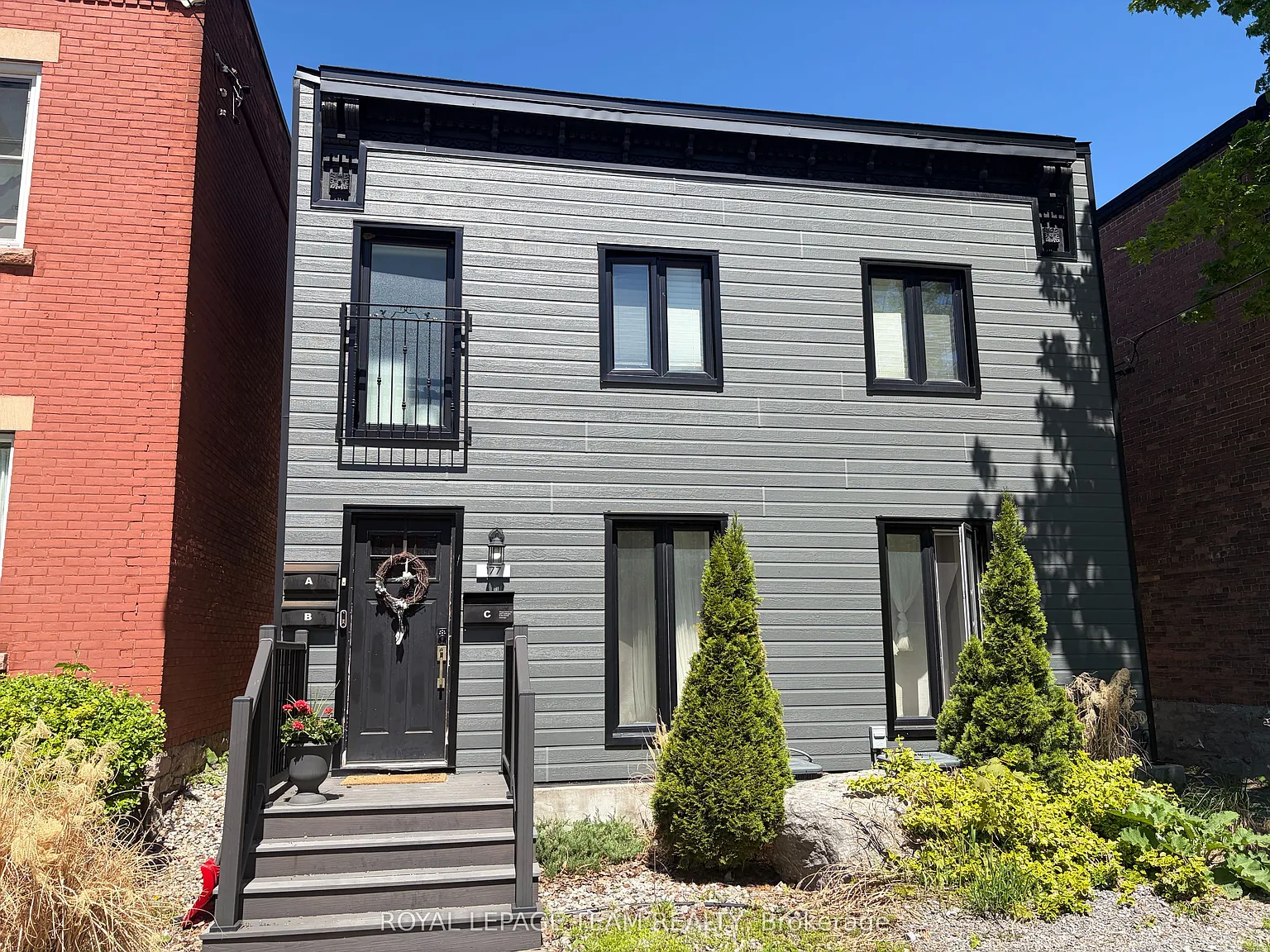 2 bed, $2,550 — Photo 1