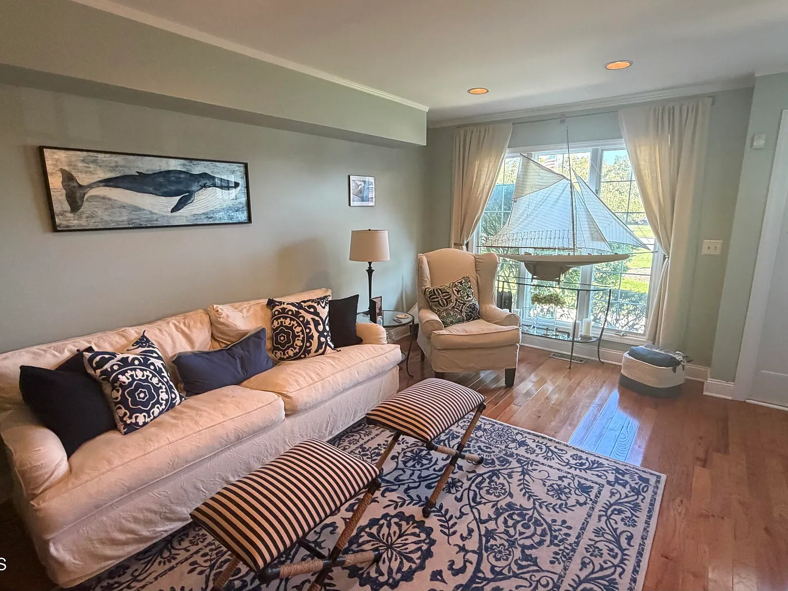3 bed, 2.5 bath, $4,200 — Photo 3
