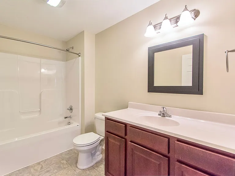 Morton Grad Apartments — Photo 7
