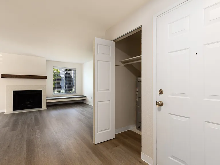 Westhampton Apartments — Photo 68