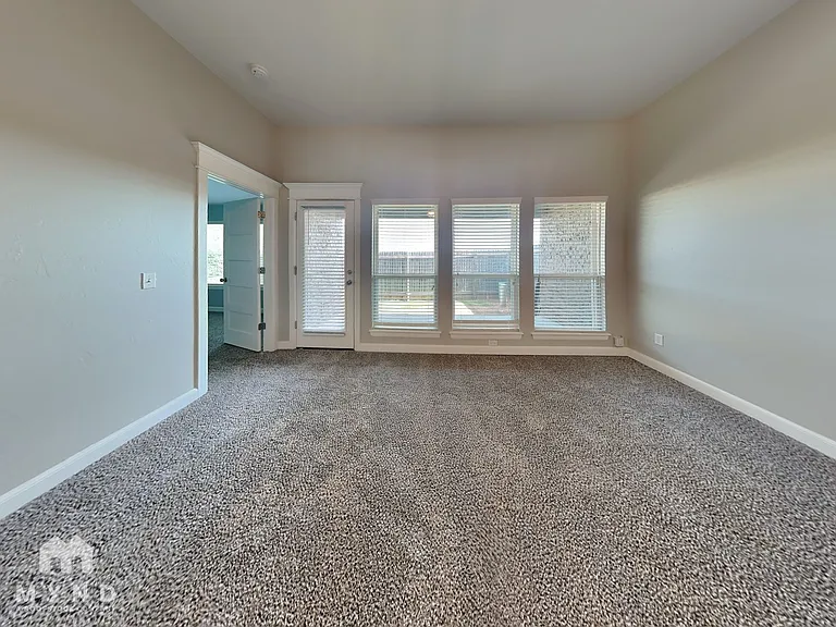 18218 Manera Way — Photo 5