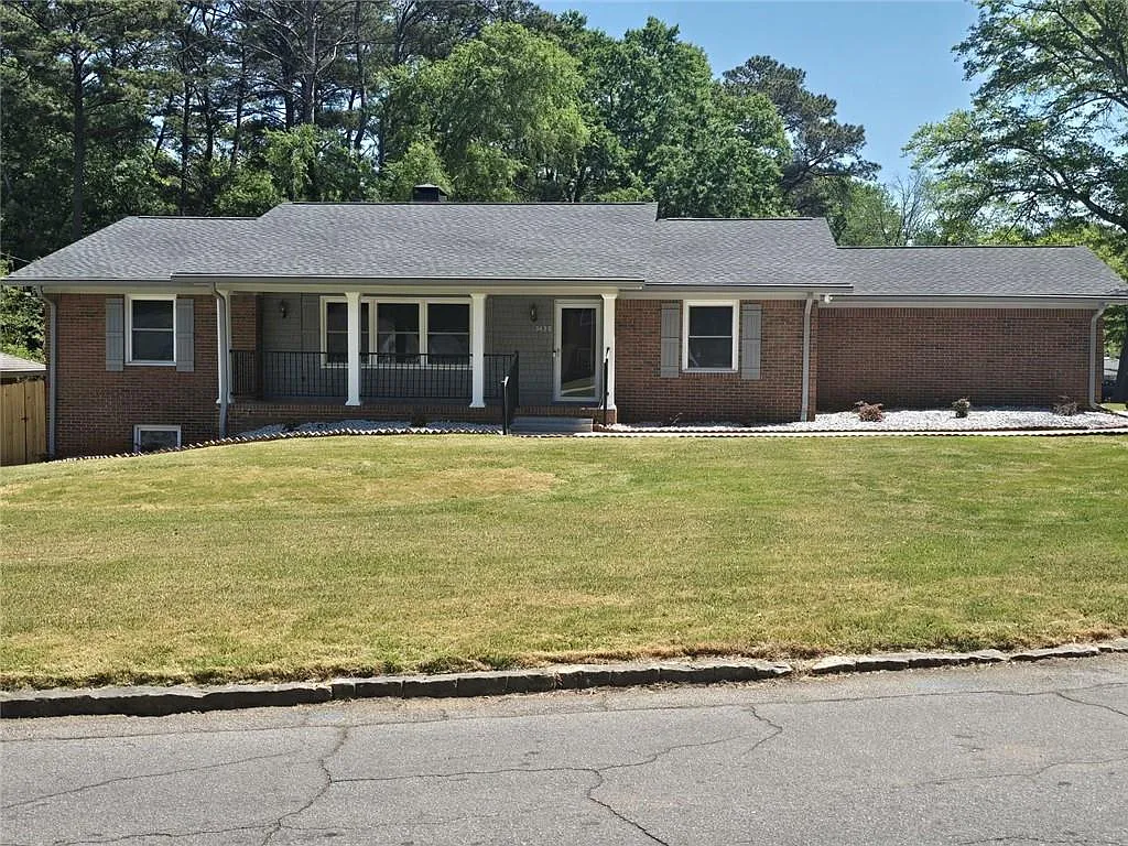 3 bed, 2.0 bath, 1805 sqft, $1,850 — Photo 1
