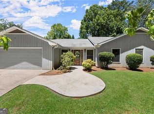 1773 Huntingford Dr, Marietta, GA 30068