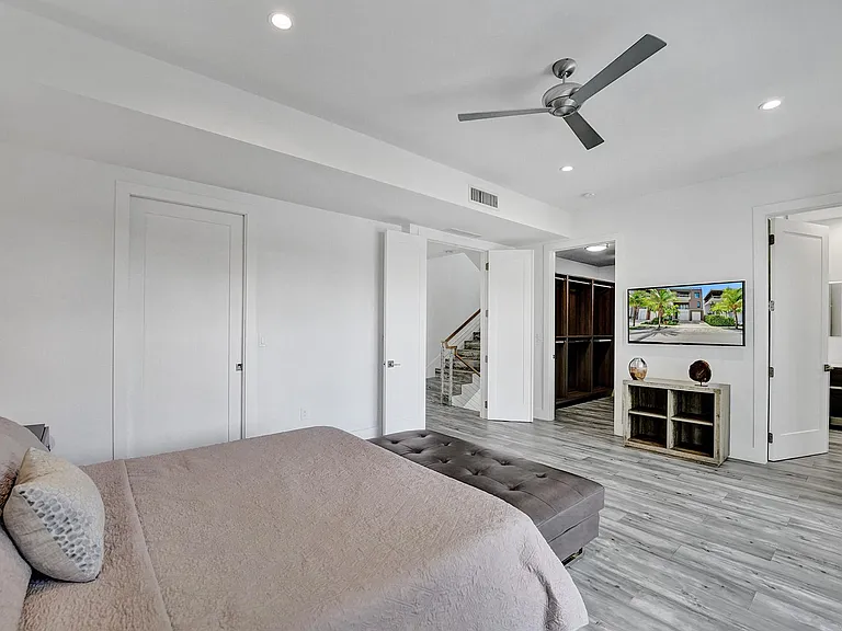 340 Balboa St — Photo 11