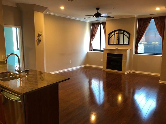 5th image of 225 N New Jersey St APT 27