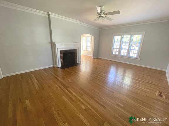 4th image of 1238 Oak Grove Ave