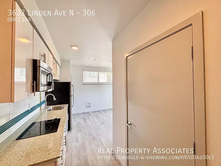 3633 Linden Ave N — Photo 19
