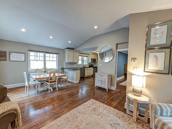 5th image of 75 Bar Beach Road