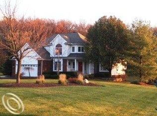 9188 Toddsway Dr, Brighton, MI