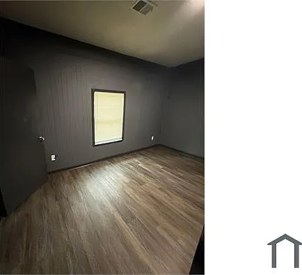 3 bed, 896 sqft, $1,500 — Photo 4