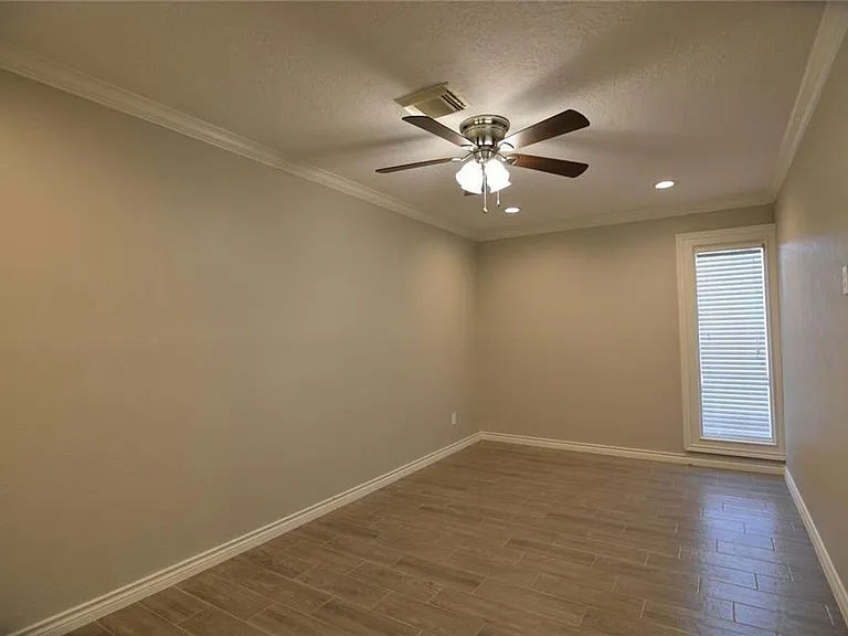 19118 Challe Cir W — Photo 16