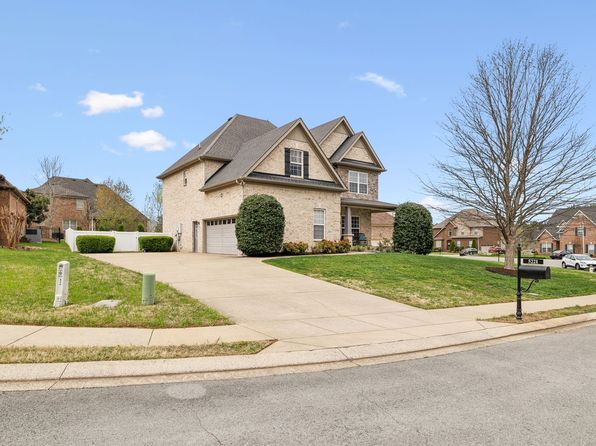 5221 Middlebury Dr, Murfreesboro, TN 37128