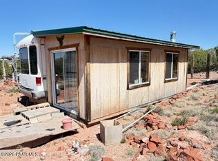 64550 N Flaming Star Dr, Seligman, AZ 86337