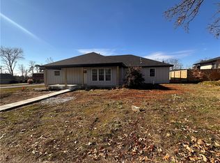 930 14th Rd, Rogers, AR 72758