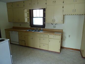 4th image of 423 Charlotte St SE
