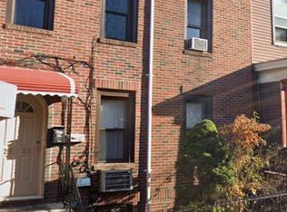 2537 18th St #2A, Astoria, NY 11102