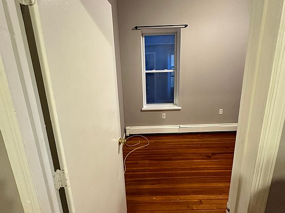 5th image of 127 Clifton Pl APT 1R