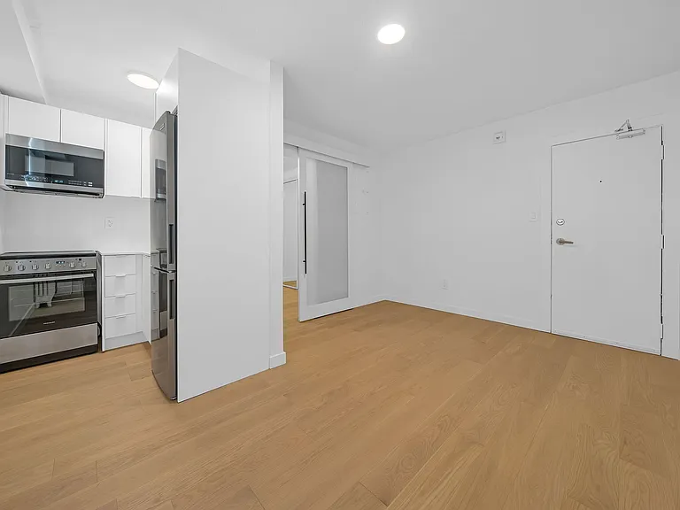 26 Balmoral Ave — Photo 39