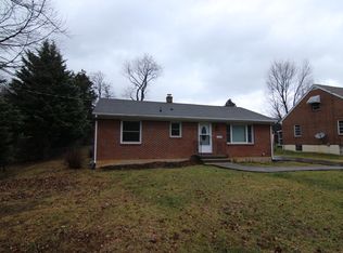 3737 Martinell Ave, Roanoke, VA 24018