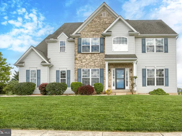 552 Soapstone Ln, York, PA 17404