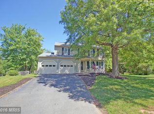 117 Sue Ann Ct, Sterling, VA 20164