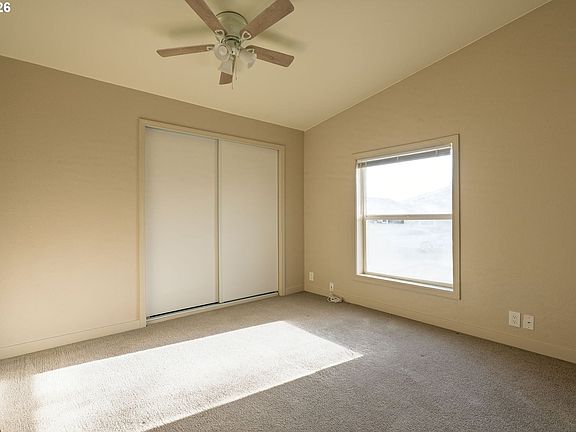 5th image of 11105 Main St NE