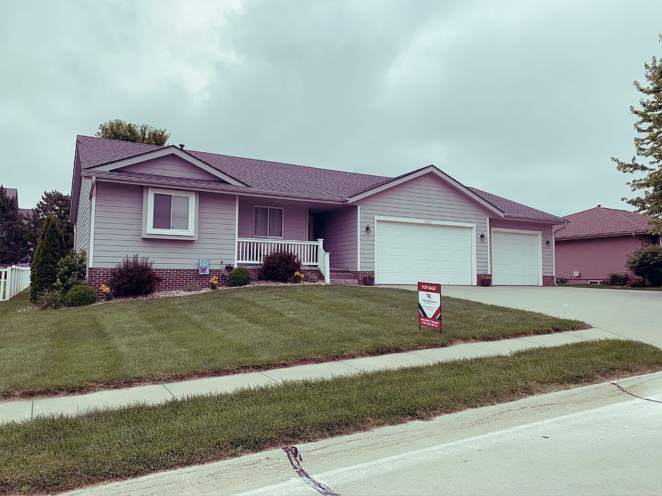 2nd image of 12307 N 161st St