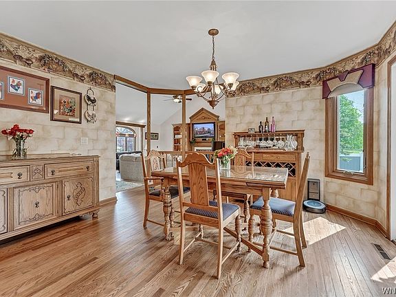 2nd image of 13 Cambridge Ct