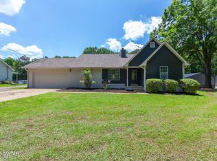 69 Sanders Rd, Humboldt, TN 38343