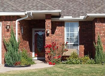 2nd image of 3604 NE Fieldcrest Dr