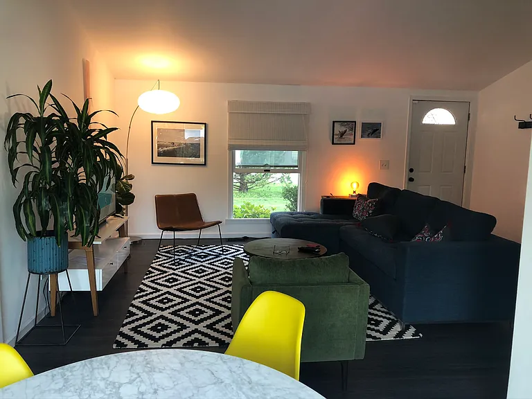 30 Tulip Ave — Photo 22