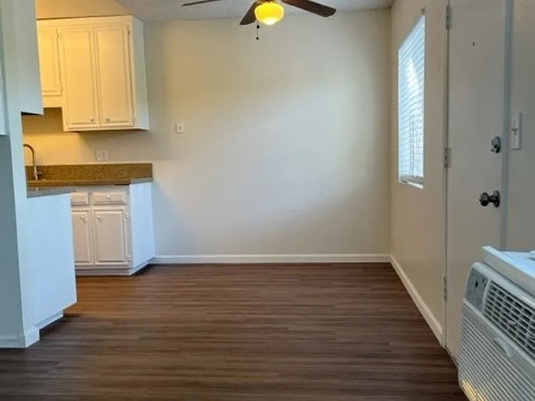 4325 Lowell St — Photo 5