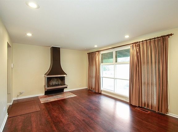 2nd image of 4410 185th St