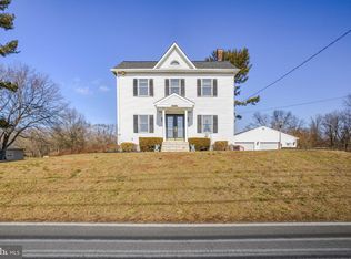 20601 Whites Ferry Rd, Poolesville, MD 20837