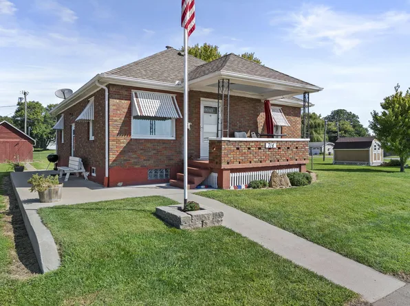 714 W Front St, Buffalo, IA 52728