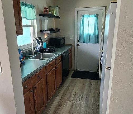 2nd image of 121 S Naranja Ave Unit D
