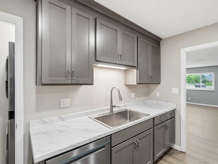 3920 Pobst Dr — Photo 11