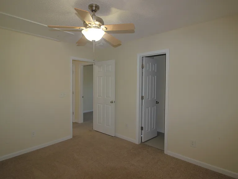 Second bedroom facing the second bathroom (Jack & Jill)