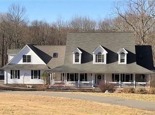 8 Yorkshire Way, Burlington, CT 06013